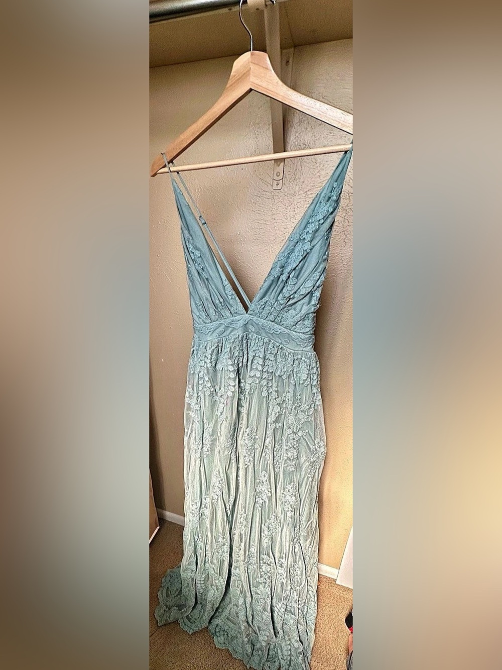 WishList apparel Floral Lace Maxi Dress in Blue Size Large Like New
